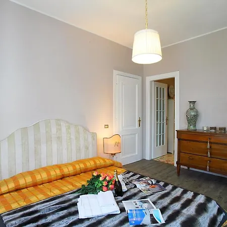 Sleeps 6 * メナッジョ