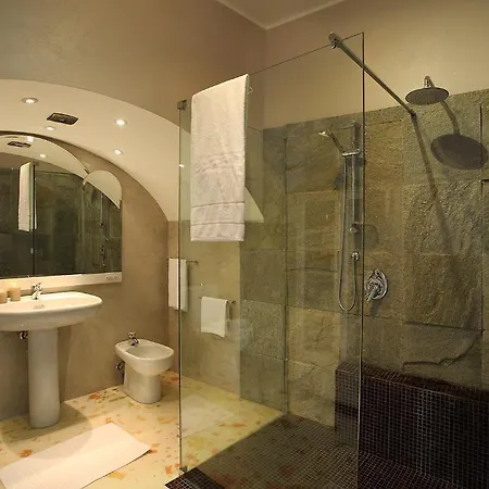 Sleeps 6 メナッジョ