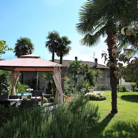 Sleeps 6 * メナッジョ