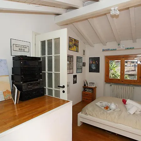 Sleeps 6