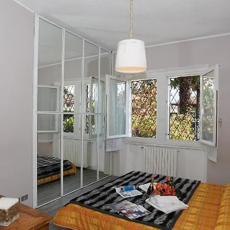 Βίλα Sleeps 6 Μενάτζιο